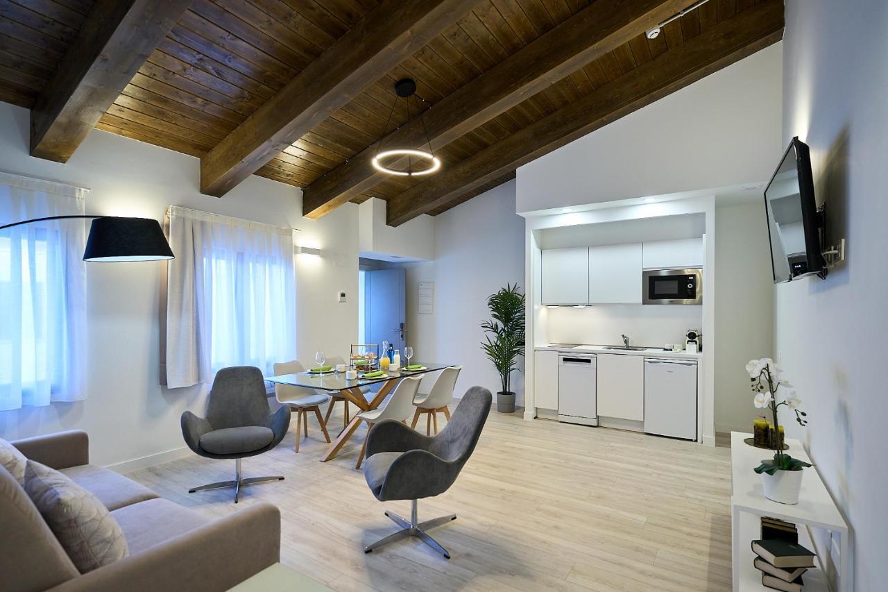 Ines Luna Suites Salamanca Exteriör bild